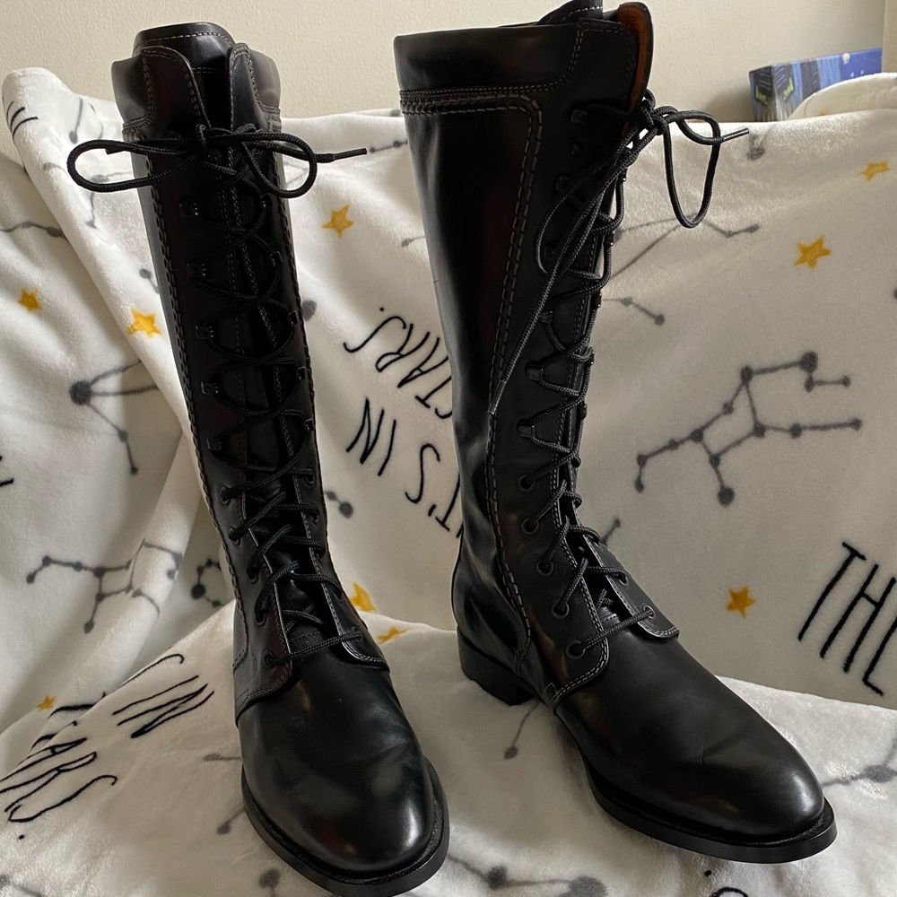 NWOT Gorgeous TOD’S Lace-up Black Leather Riding Boots Size 8